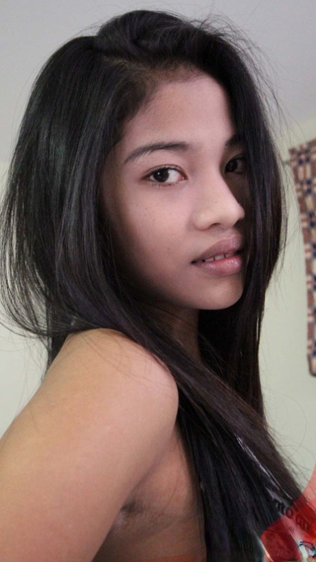 Charming Filipina amateur sports a creampie after POV sex with a sex tourist 10008107