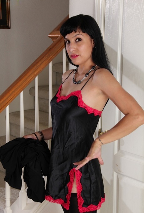Black haired milf with hairy pussy Penelope Patterson poses at home 95992347